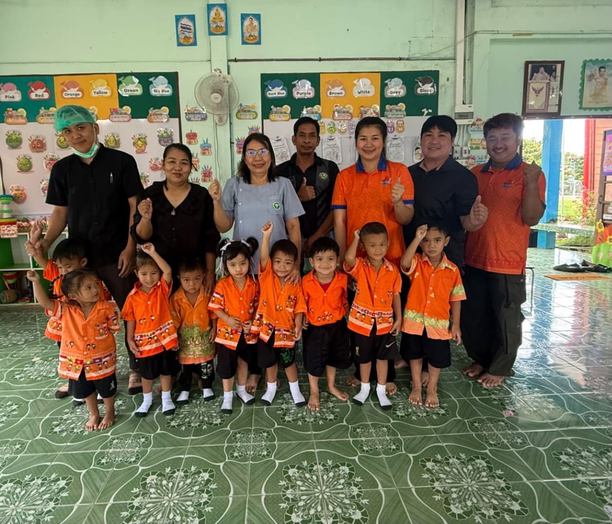 วันพฤหัสบดีที่ 23 กรกฎาคม 2569  รพ.สต.บ้านพันลำ ลงพื้นที่ตรวจสุขภาพเด็กที่ศูนย์พัฒนาเด็กเล็กโรงเรียนบ้านขาม สังกัดองค์การบริหารส่วนตำบลบัวน้อย  ซึ่งเป็นไปตามบทบาทหน้าที่ในการให้บริการสาธารณสุข เช่น การคัดกรองพัฒนาการ การตรวจสุขภาพช่องปาก การประเมินภาวะโภชนาการ และการเฝ้าระวังโรคระบาด เพื่อสร้างสุขภาวะที่ดีให้เด็กปฐมวัย